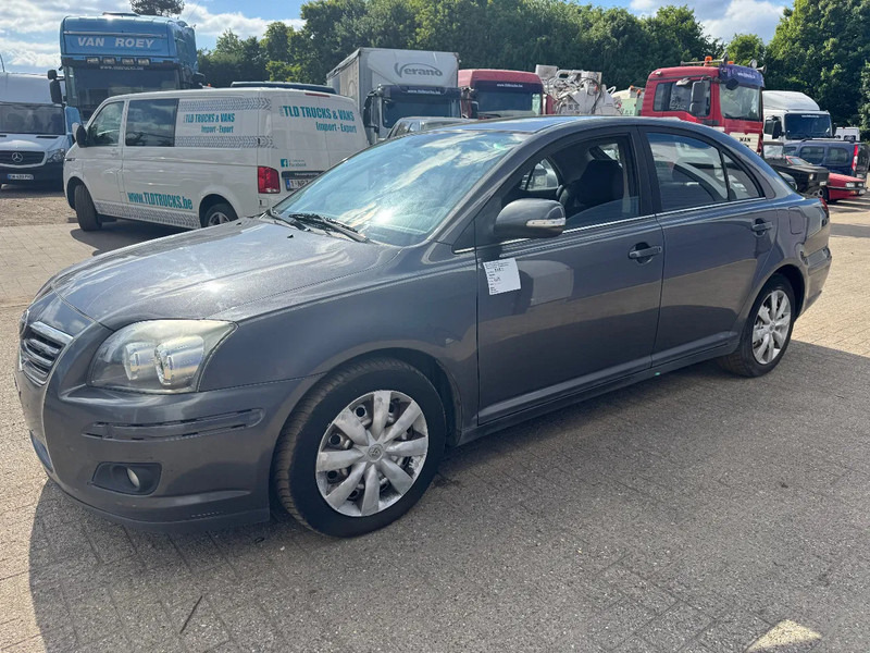Toyota Avensis **DIESEL-AIRCO** - Sedan: obrázek 1 Toyota Avensis **DIESEL-AIRCO** - Sedan: obrázek 1
