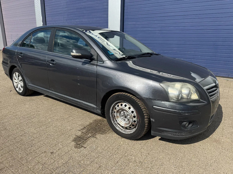 Toyota Avensis **DIESEL-AIRCO** - Sedan: obrázek 3 Toyota Avensis **DIESEL-AIRCO** - Sedan: obrázek 3