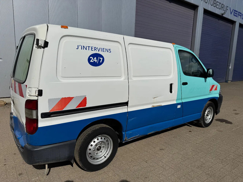 Toyota HiAce **DIESEL D4D** - Malá dodávka: obrázek 4 Toyota HiAce **DIESEL D4D** - Malá dodávka: obrázek 4