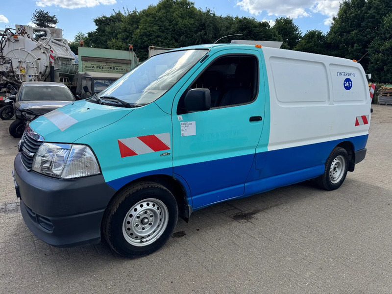 Toyota HiAce **DIESEL D4D** - Malá dodávka: obrázek 1 Toyota HiAce **DIESEL D4D** - Malá dodávka: obrázek 1