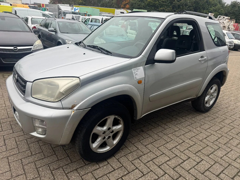 Toyota RAV4 **PETROL-AIRCO** - Osobní auto: obrázek 1 Toyota RAV4 **PETROL-AIRCO** - Osobní auto: obrázek 1