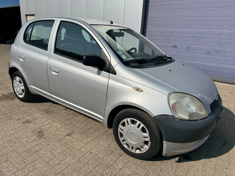 Toyota Yaris **PETROL-AIRCO** - Hatchback: obrázek 3 Toyota Yaris **PETROL-AIRCO** - Hatchback: obrázek 3