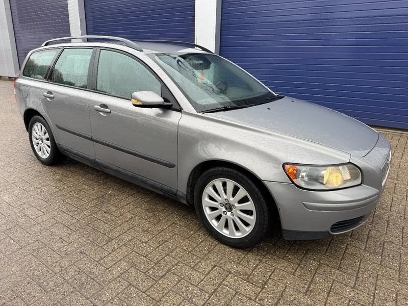 Volvo V50 **AIRCO-BELGIAN CAR** - Osobní auto: obrázek 1 Volvo V50 **AIRCO-BELGIAN CAR** - Osobní auto: obrázek 1