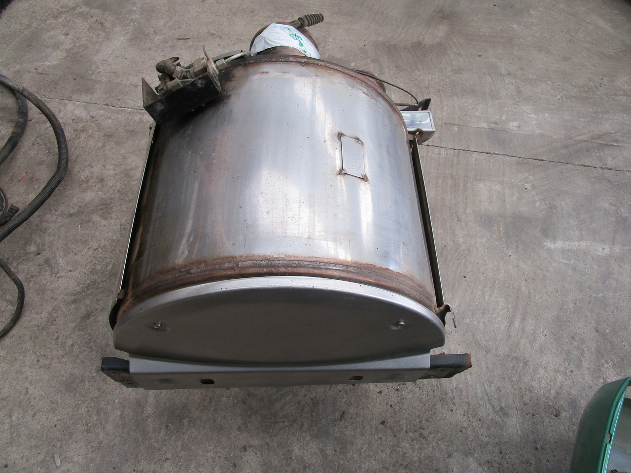 DAF CF 75/85 DPF CAT EXHAUST P/NO 1691063-C1/23985 - Výfukový systém pro Nákladní auto: obrázek 1 DAF CF 75/85 DPF CAT EXHAUST P/NO 1691063-C1/23985 - Výfukový systém pro Nákladní auto: obrázek 1