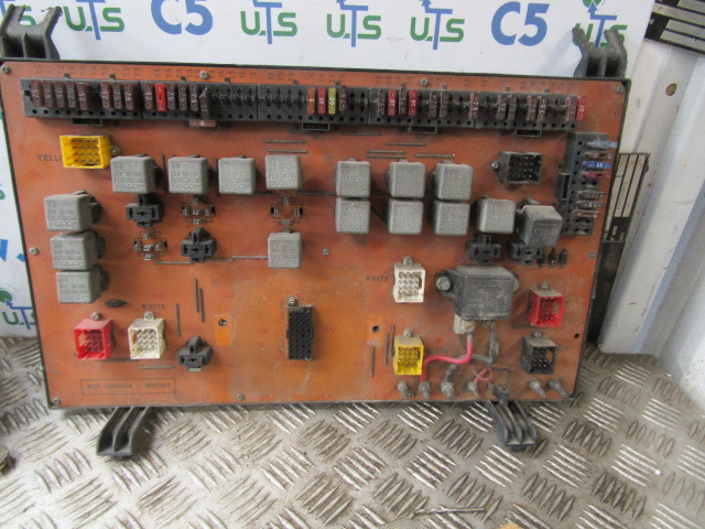DAF XF 95 FUSEBOARD P/NO 0093319/9093319 - Elektrický systém pro Nákladní auto: obrázek 1 DAF XF 95 FUSEBOARD P/NO 0093319/9093319 - Elektrický systém pro Nákladní auto: obrázek 1