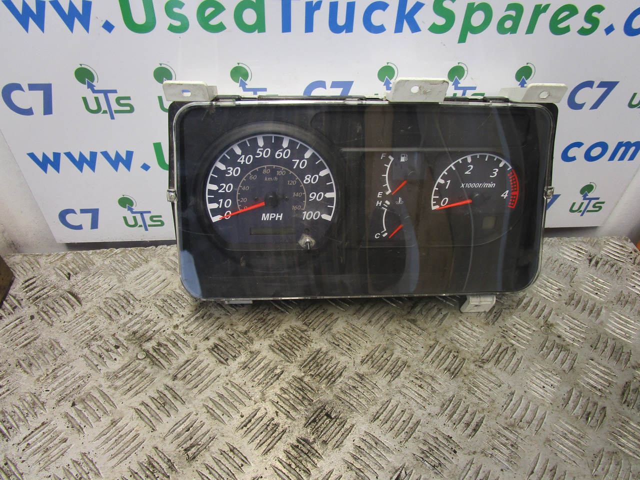 ISUZU NQR CLOCK CLUSTER AUTO P/NO 8981248910 - Elektrický systém pro Nákladní auto: obrázek 1 ISUZU NQR CLOCK CLUSTER AUTO P/NO 8981248910 - Elektrický systém pro Nákladní auto: obrázek 1