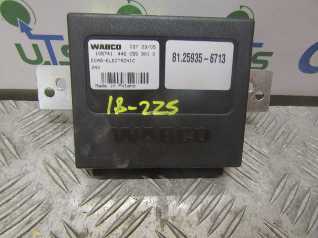 MAN M2000 18.225 ECAS ECU P/NO 81.25935.6713 - Řídicí blok pro Nákladní auto: obrázek 1 MAN M2000 18.225 ECAS ECU P/NO 81.25935.6713 - Řídicí blok pro Nákladní auto: obrázek 1