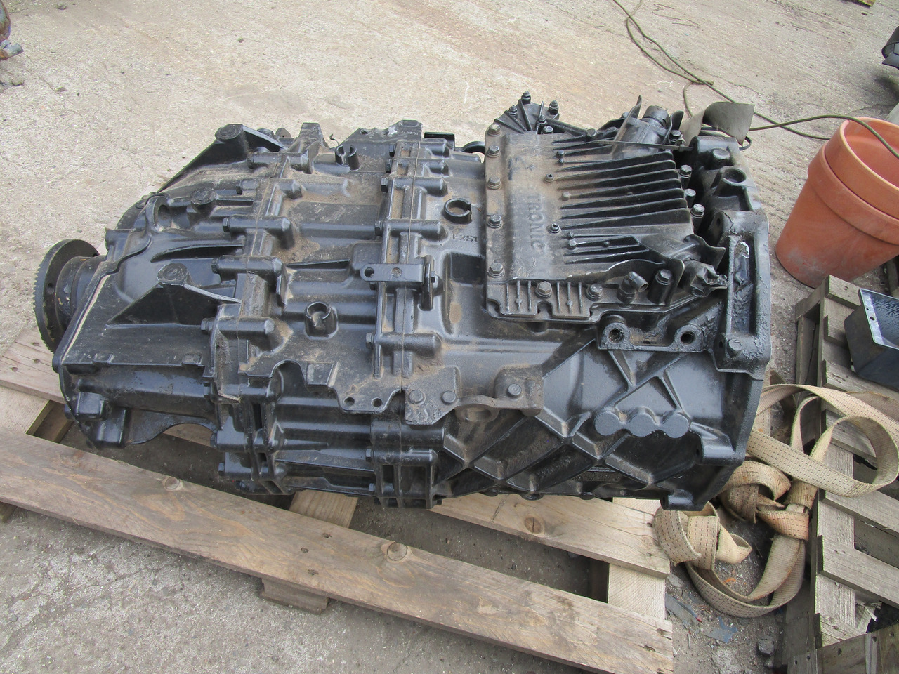 MAN ZF ASTRONIC GEARBOX TYPE 12AS2330TD - Převodovka pro Nákladní auto: obrázek 2 MAN ZF ASTRONIC GEARBOX TYPE 12AS2330TD - Převodovka pro Nákladní auto: obrázek 2