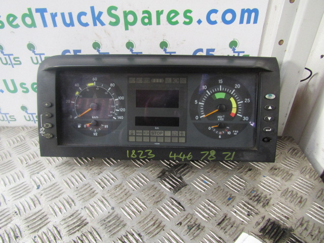MERCEDES ATEGO CLOCK CLUSTER P/NO A001 448 7821 - Ovládání volantem pro Nákladní auto: obrázek 1 MERCEDES ATEGO CLOCK CLUSTER P/NO A001 448 7821 - Ovládání volantem pro Nákladní auto: obrázek 1