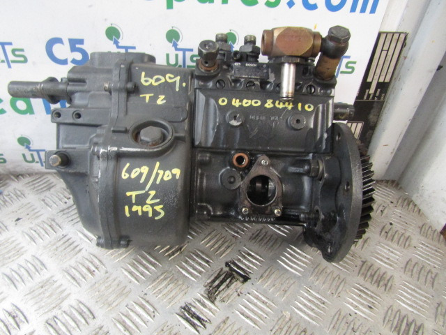 MERCEDES OM364 BOSCH FUEL PUMP P/NO 4640701933/0400 844 101 - Palivový systém pro Nákladní auto: obrázek 1 MERCEDES OM364 BOSCH FUEL PUMP P/NO 4640701933/0400 844 101 - Palivový systém pro Nákladní auto: obrázek 1