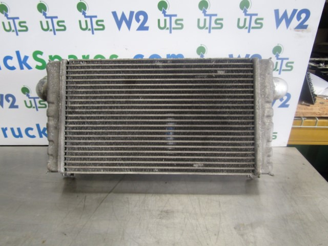 MITSUBISHI FUSO INTERCOOLER 418480 - Motor a díly pro Nákladní auto: obrázek 1 MITSUBISHI FUSO INTERCOOLER 418480 - Motor a díly pro Nákladní auto: obrázek 1