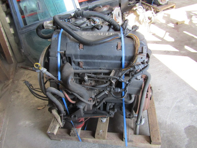 RENAULT MASCOTT 8140-43N ENGINE - Motor pro Nákladní auto: obrázek 2 RENAULT MASCOTT 8140-43N ENGINE - Motor pro Nákladní auto: obrázek 2
