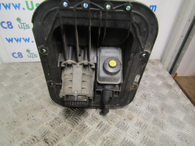 RENAULT MIDLUM DCI PEDAL BOX INC BRAKE VALVE + CLUTCH CYLINDER - Kabina a interiér pro Nákladní auto: obrázek 3 RENAULT MIDLUM DCI PEDAL BOX INC BRAKE VALVE + CLUTCH CYLINDER - Kabina a interiér pro Nákladní auto: obrázek 3