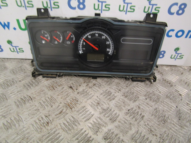 RENAULT MIDLUM DXI CLOCK CLUSTER P/NO 7421050636-04 - Kabina a interiér pro Nákladní auto: obrázek 1 RENAULT MIDLUM DXI CLOCK CLUSTER P/NO 7421050636-04 - Kabina a interiér pro Nákladní auto: obrázek 1