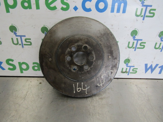 SCANIA 144/164 V8 CRANKSHAFT DAMPER P/NO 1377913 4B 5371 - Motor a díly pro Nákladní auto: obrázek 1 SCANIA 144/164 V8 CRANKSHAFT DAMPER P/NO 1377913 4B 5371 - Motor a díly pro Nákladní auto: obrázek 1