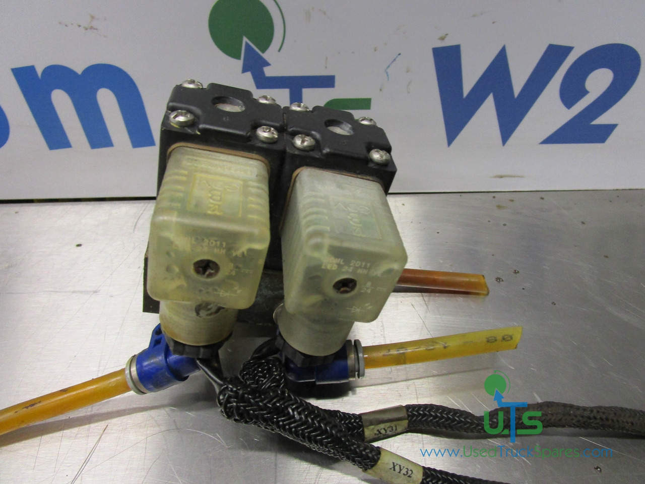SCHMIDT SWINGO 200 SOLENOID VALVE BLOCK ‘BUSCHJOST’ 8498981 - Brzdový ventil pro Komunální/ Speciální technika: obrázek 1 SCHMIDT SWINGO 200 SOLENOID VALVE BLOCK ‘BUSCHJOST’ 8498981 - Brzdový ventil pro Komunální/ Speciální technika: obrázek 1