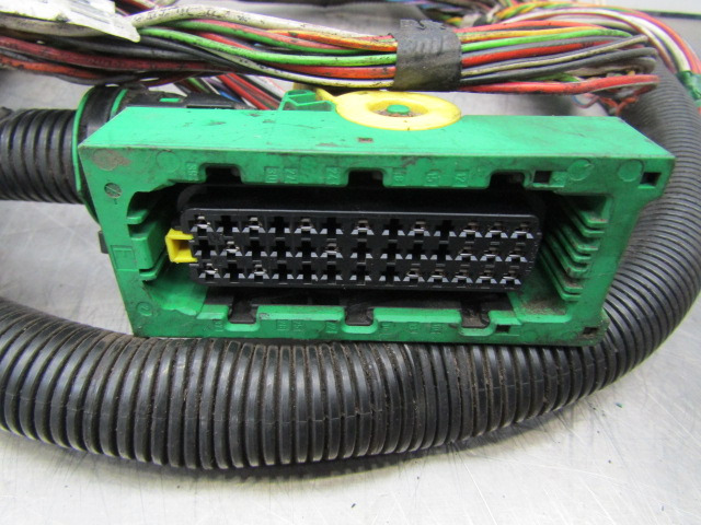 VOLVO FH13A ECU / FUSEBOARD HARNESS P/NO 20969699 / 02 - Řídicí blok pro Nákladní auto: obrázek 2 VOLVO FH13A ECU / FUSEBOARD HARNESS P/NO 20969699 / 02 - Řídicí blok pro Nákladní auto: obrázek 2