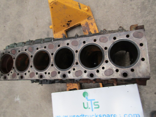 VOLVO FH13A ENGINE BLOCK ( NEEDS 1 LINER) - Motor a díly pro Nákladní auto: obrázek 2 VOLVO FH13A ENGINE BLOCK ( NEEDS 1 LINER) - Motor a díly pro Nákladní auto: obrázek 2