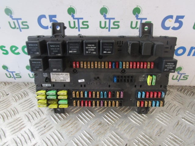 VOLVO FM12 FUSEBOARD 20476480-P01 - Elektrický systém pro Nákladní auto: obrázek 1 VOLVO FM12 FUSEBOARD 20476480-P01 - Elektrický systém pro Nákladní auto: obrázek 1