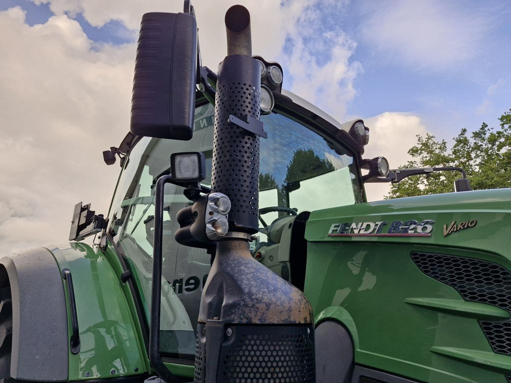 Fendt 826 VARIO PROFI PLUS - Traktor: obrázek 3 Fendt 826 VARIO PROFI PLUS - Traktor: obrázek 3