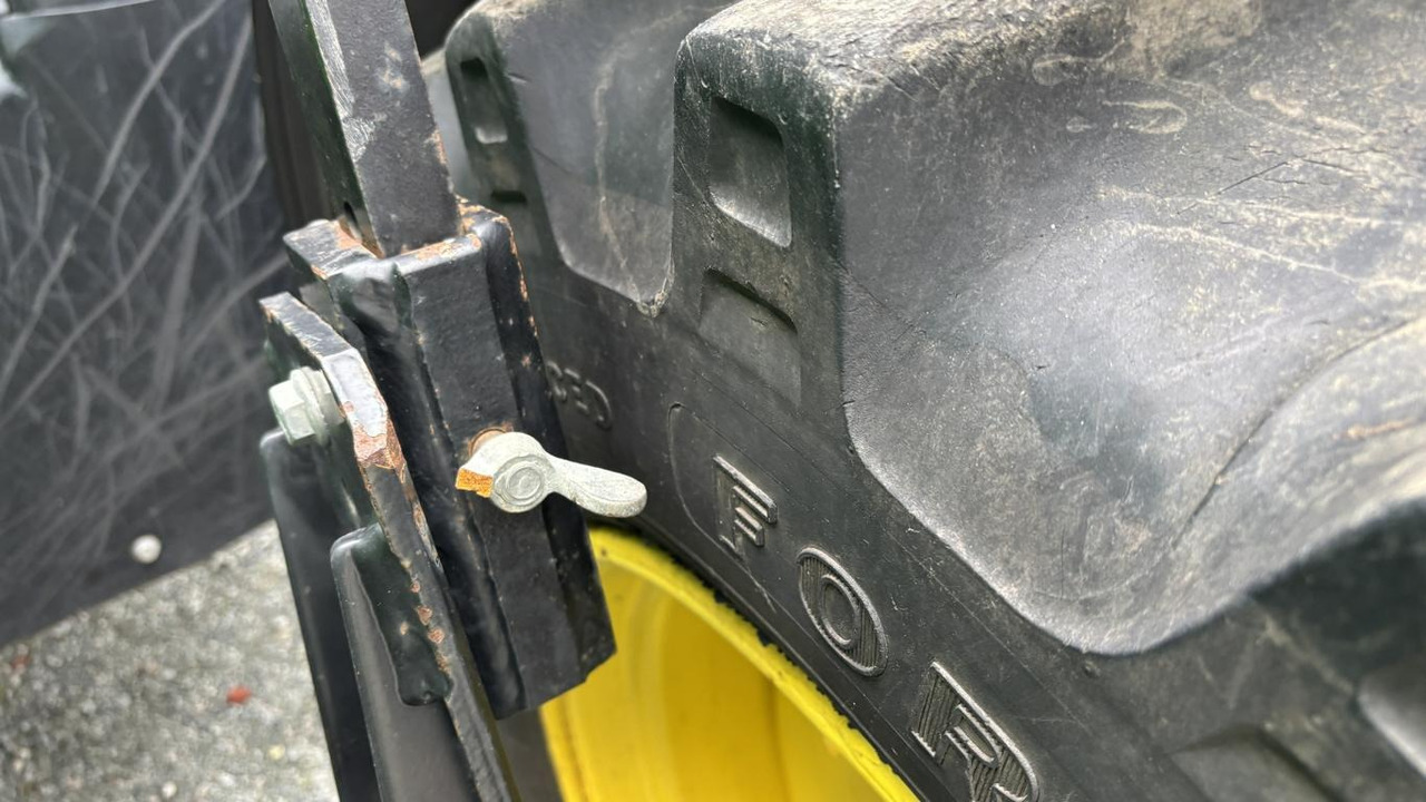 John Deere 6120M 4298L - Komunální traktor: obrázek 2 John Deere 6120M 4298L - Komunální traktor: obrázek 2