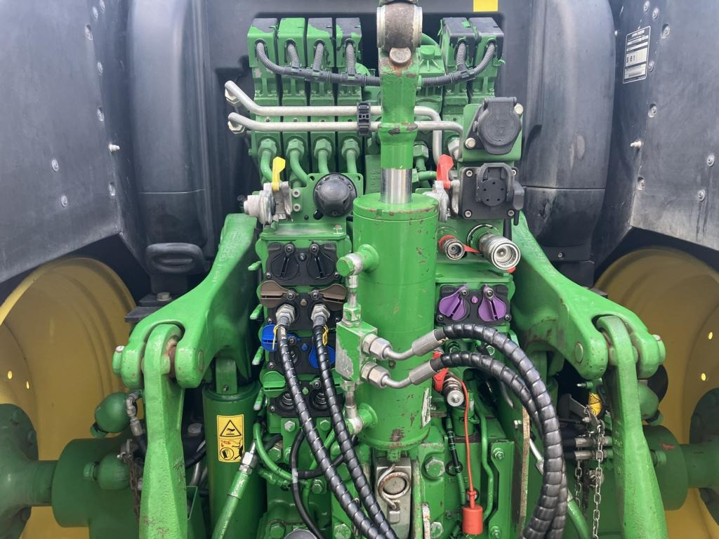 Traktor John Deere 6175R: obrázek 16