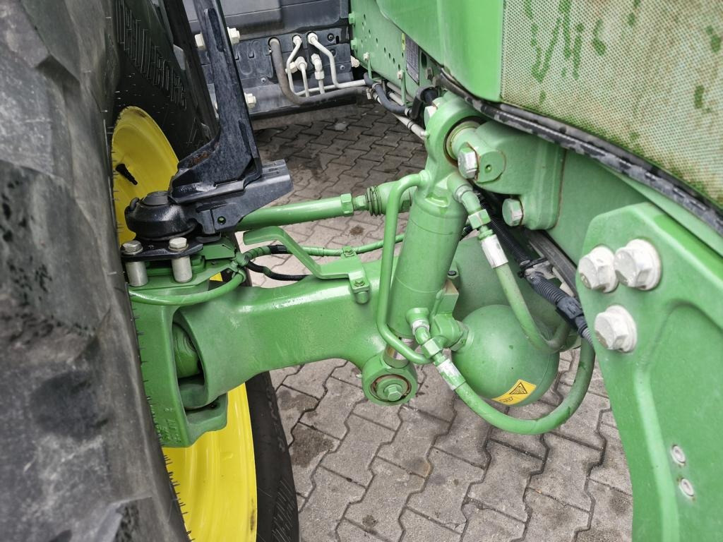 Traktor John Deere 6230R: obrázek 8