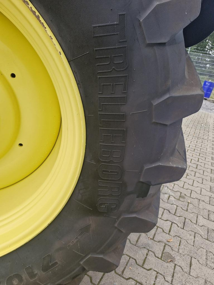 Traktor John Deere 6230R: obrázek 12