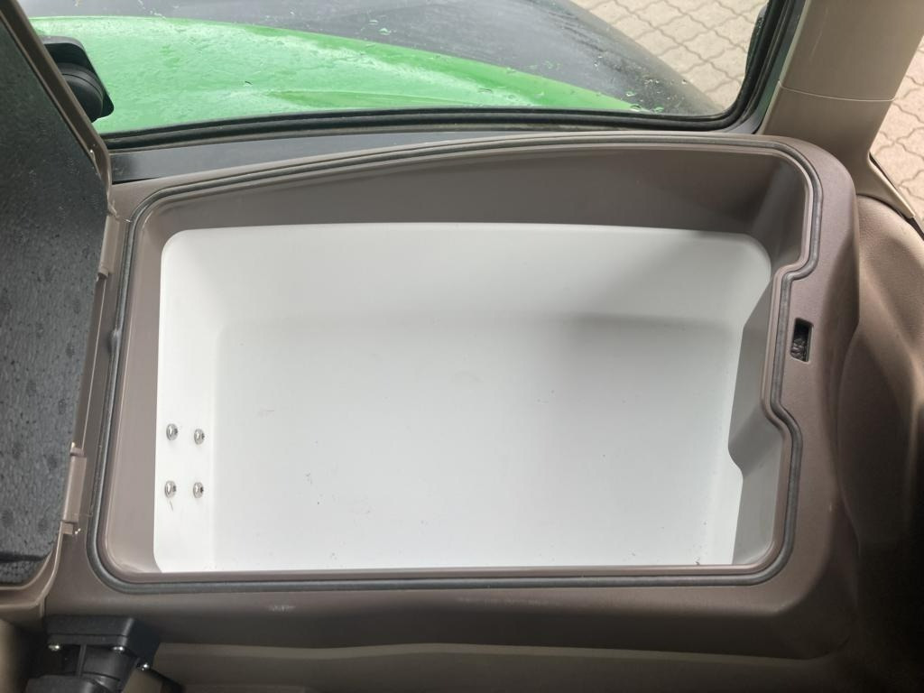 John Deere 6M240 - Traktor: obrázek 3 John Deere 6M240 - Traktor: obrázek 3