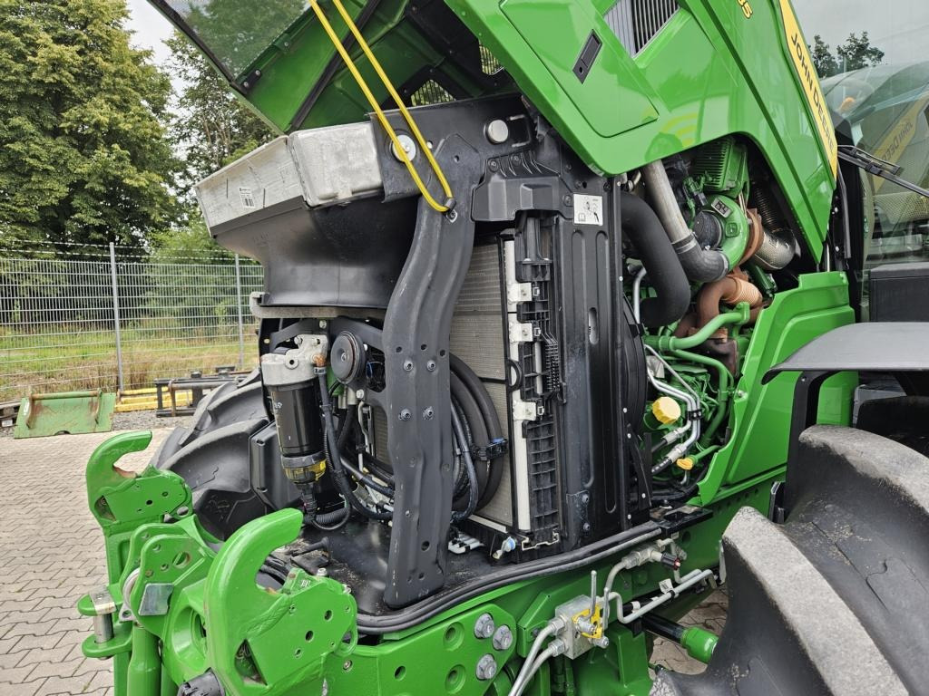 John Deere 6R185 - Traktor: obrázek 4 John Deere 6R185 - Traktor: obrázek 4