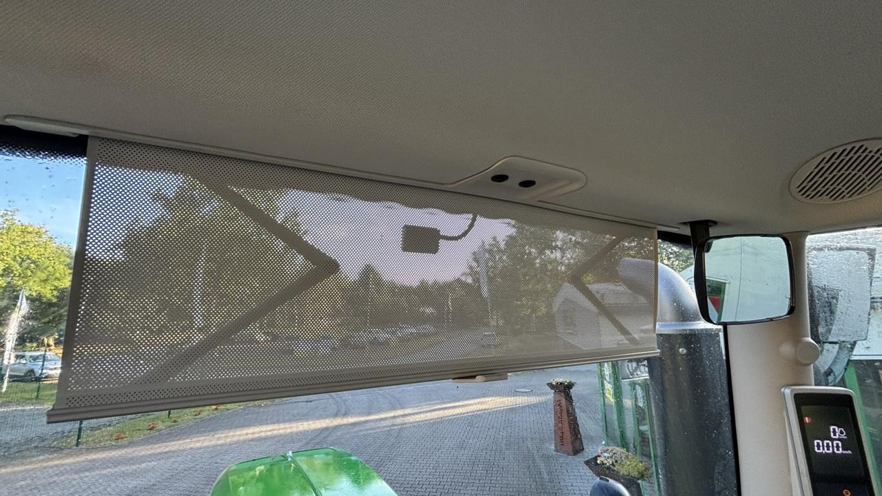 John Deere 6R250 - Traktor: obrázek 2 John Deere 6R250 - Traktor: obrázek 2