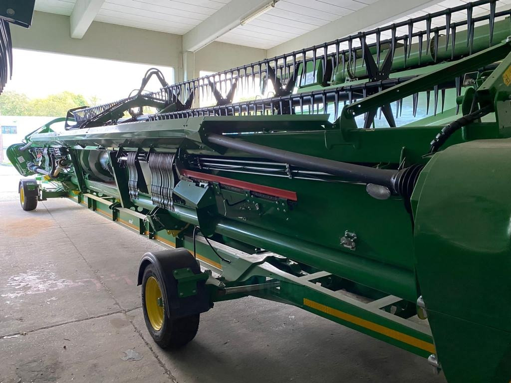 John Deere 740 PREMIUM FLOW - 12,20 M - Žací lišta: obrázek 5 John Deere 740 PREMIUM FLOW - 12,20 M - Žací lišta: obrázek 5