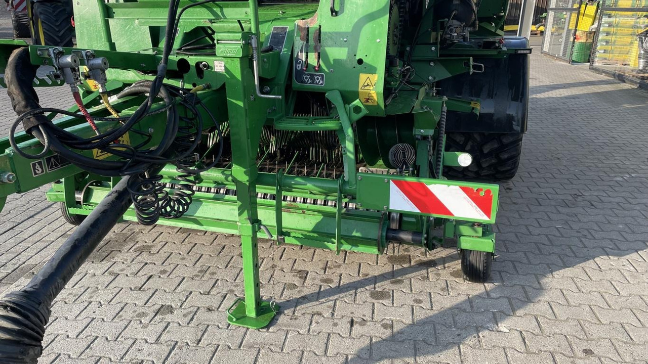 John Deere C441R - Stroj na sklizeň pícnin: obrázek 3 John Deere C441R - Stroj na sklizeň pícnin: obrázek 3