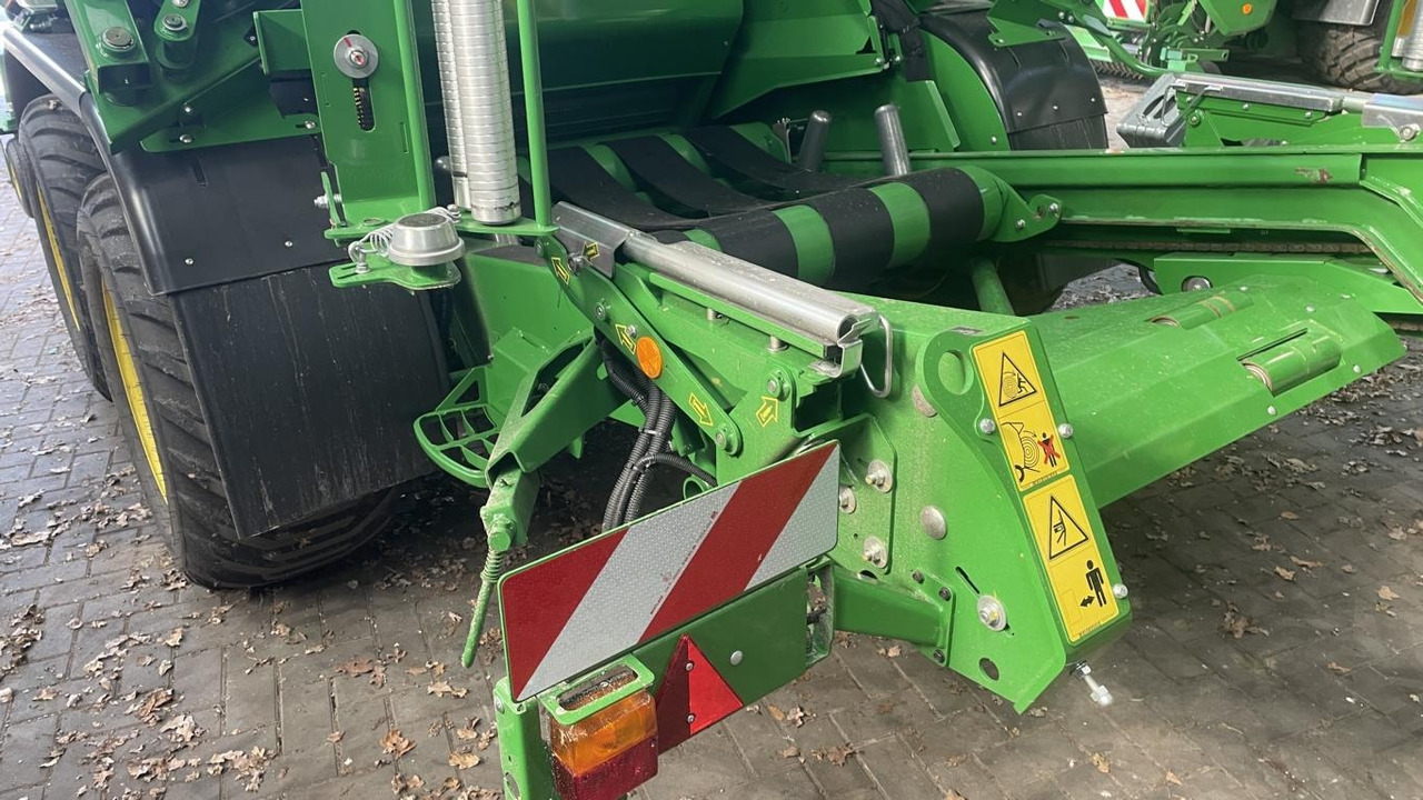 John Deere FESTKAMMER-KOMBIPRESSE C441R - Stroj na sklizeň pícnin: obrázek 4 John Deere FESTKAMMER-KOMBIPRESSE C441R - Stroj na sklizeň pícnin: obrázek 4