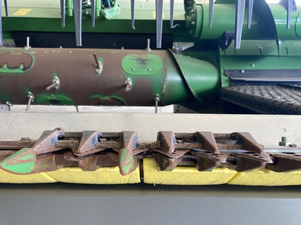 John Deere HD35X MY24 - Sklízecí mlátička: obrázek 3 John Deere HD35X MY24 - Sklízecí mlátička: obrázek 3