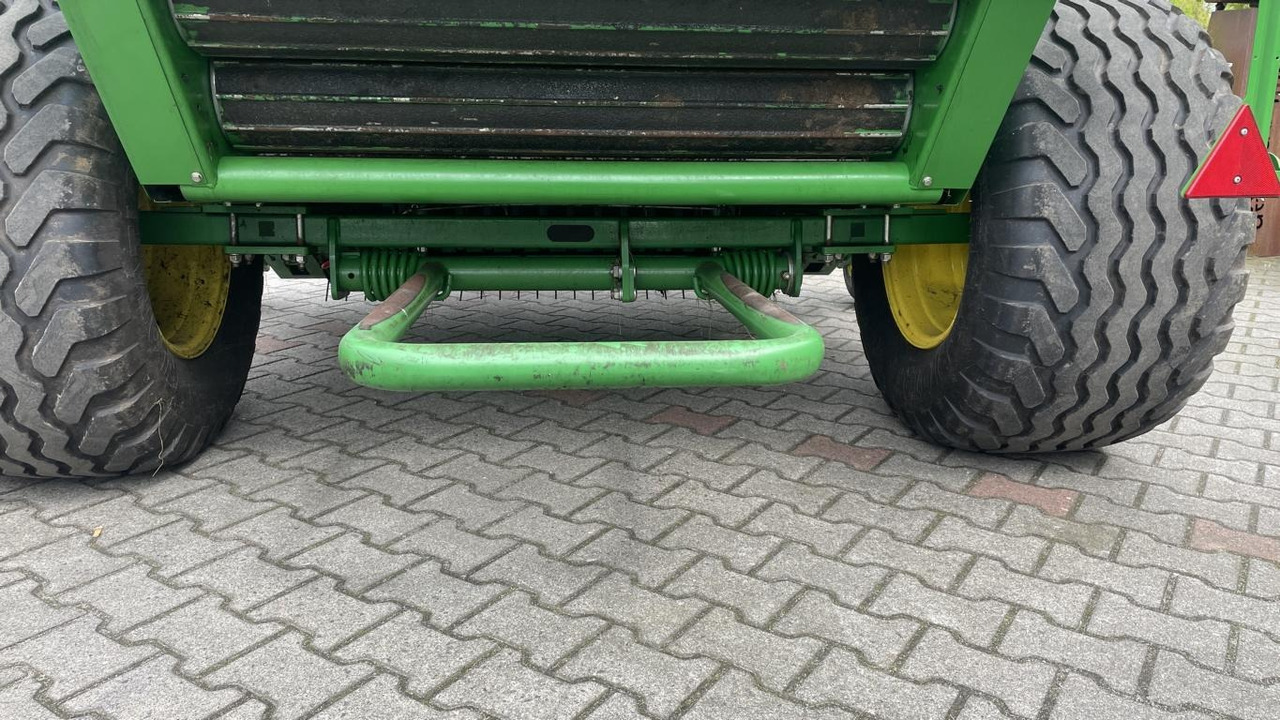 John Deere RUNDBALLENPRESSE F441R - Ovíječka: obrázek 5 John Deere RUNDBALLENPRESSE F441R - Ovíječka: obrázek 5