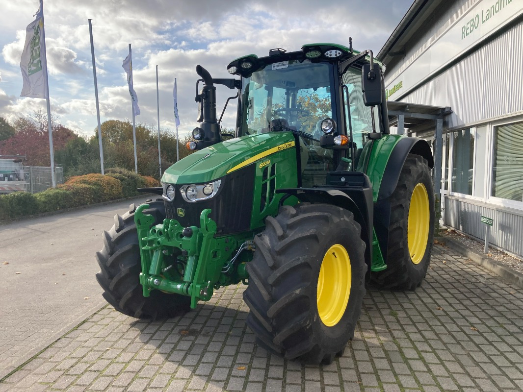 John Deere TRAKTOR 6120M MIT KABINE - Traktor: obrázek 1 John Deere TRAKTOR 6120M MIT KABINE - Traktor: obrázek 1