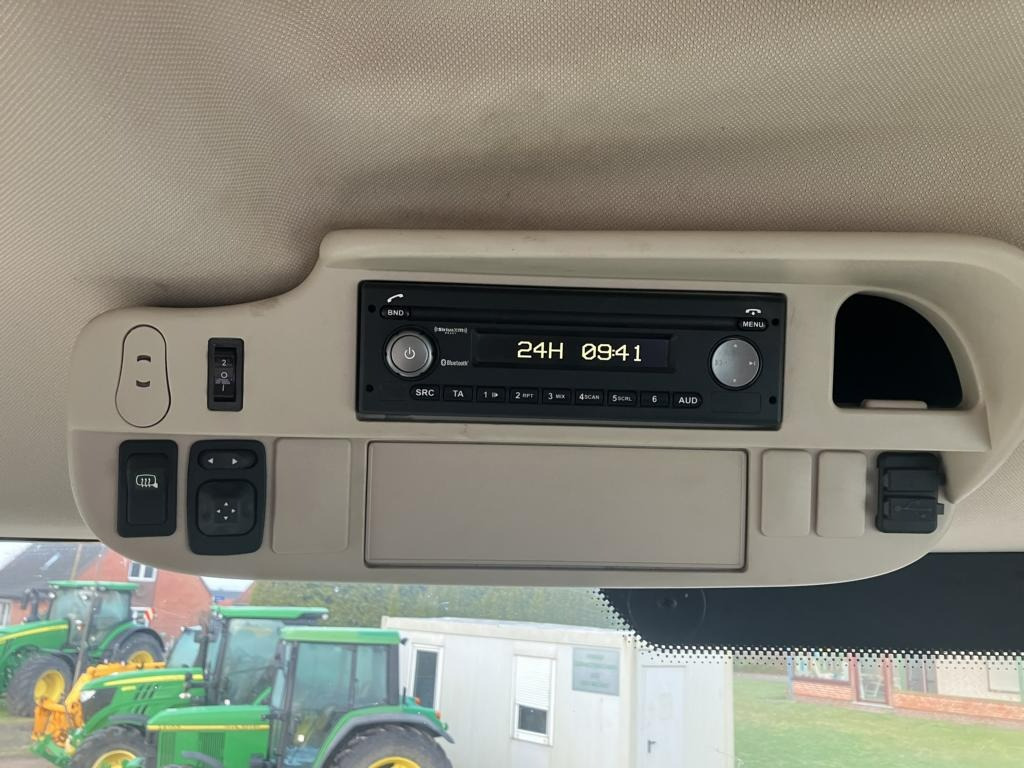 Traktor John Deere TRAKTOR 6175R: obrázek 12