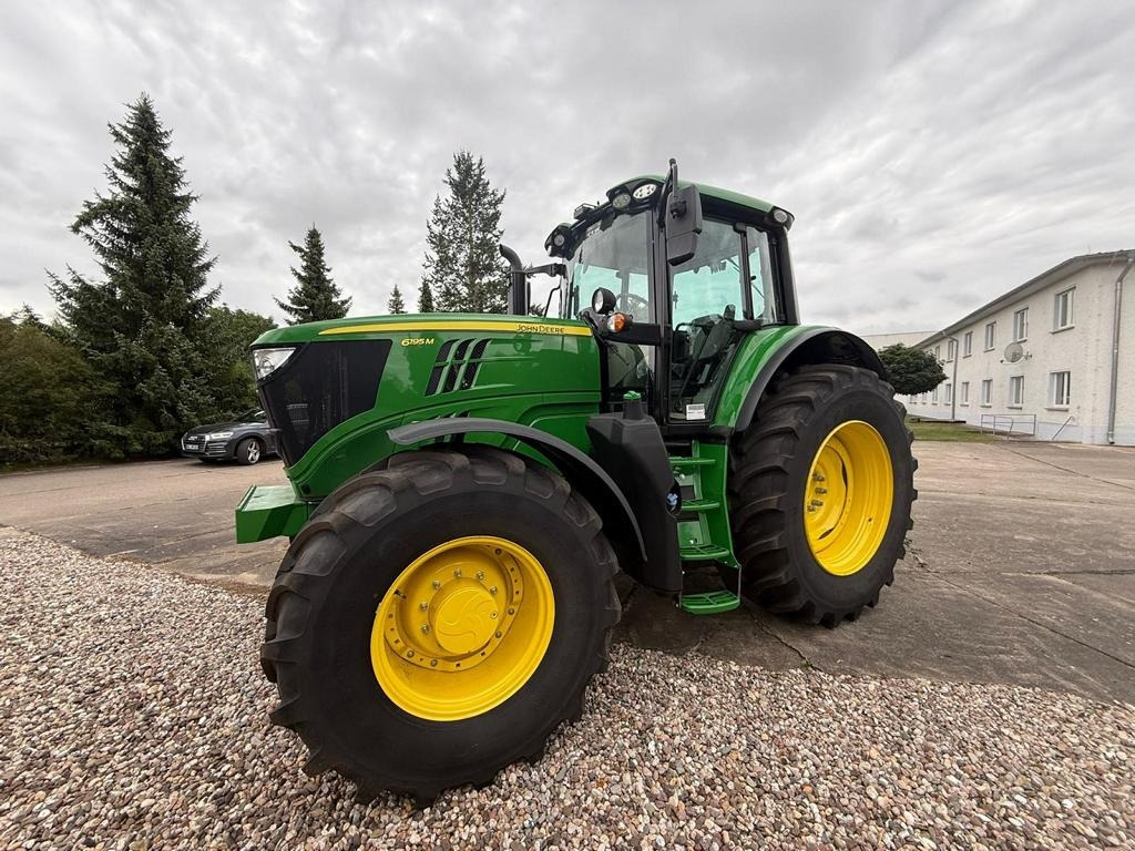 John Deere TRAKTOR 6195M MIT KABINE - Traktor: obrázek 4 John Deere TRAKTOR 6195M MIT KABINE - Traktor: obrázek 4