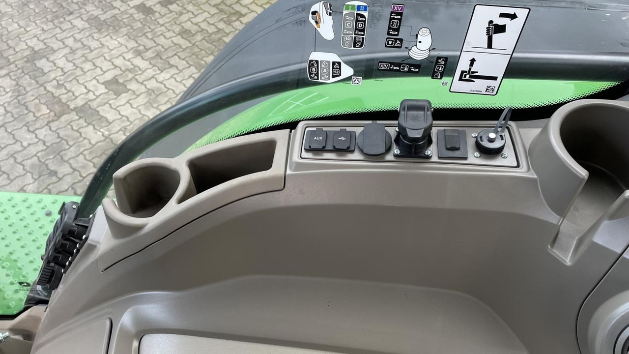 Nový Traktor John Deere TRAKTOR 8R410: obrázek 6