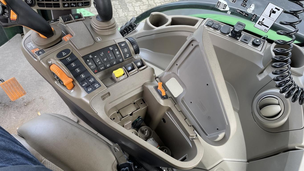 Nový Traktor John Deere TRAKTOR 8R410: obrázek 9