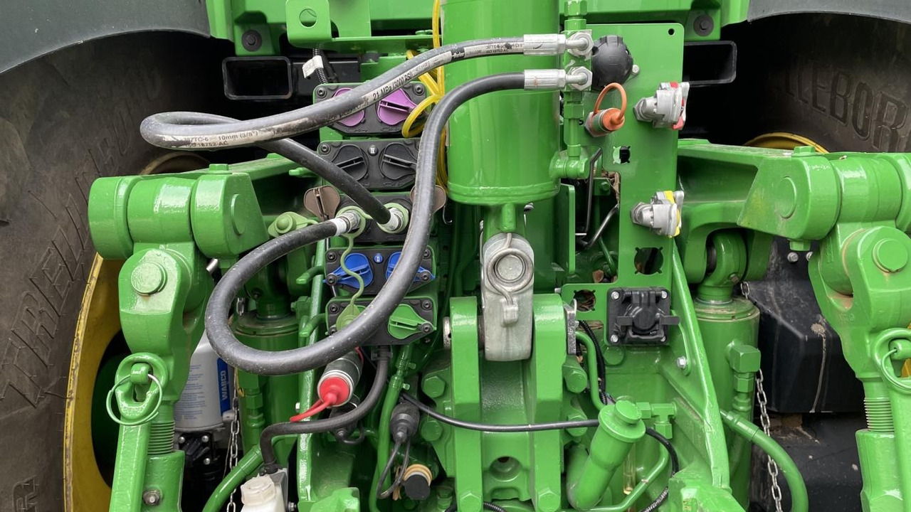 Nový Traktor John Deere TRAKTOR 8R410: obrázek 23