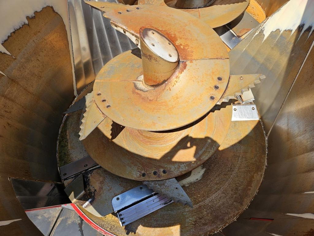 Mayer 4.0 PREMIUM 2218-20 - Krmný míchací vůz: obrázek 4 Mayer 4.0 PREMIUM 2218-20 - Krmný míchací vůz: obrázek 4