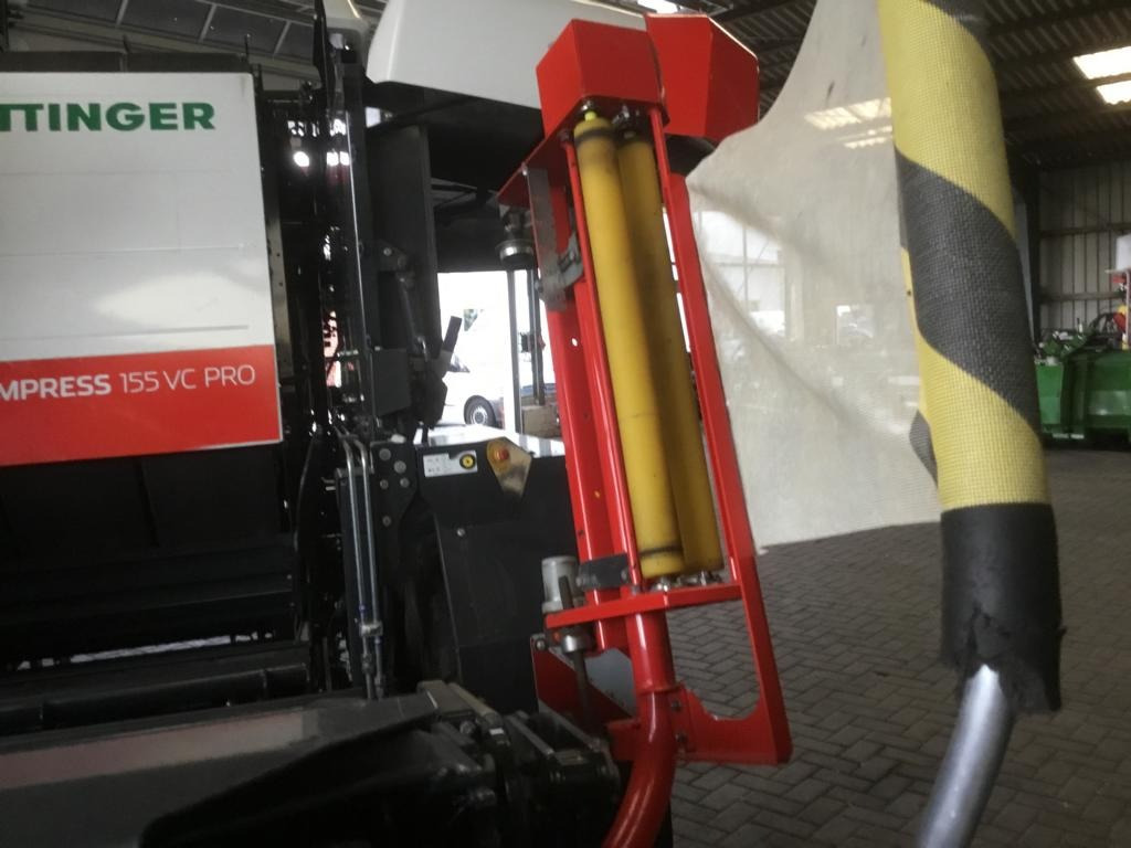 Pöttinger IMPRESS 155 VC PRO - Stroj na sklizeň pícnin: obrázek 4 Pöttinger IMPRESS 155 VC PRO - Stroj na sklizeň pícnin: obrázek 4