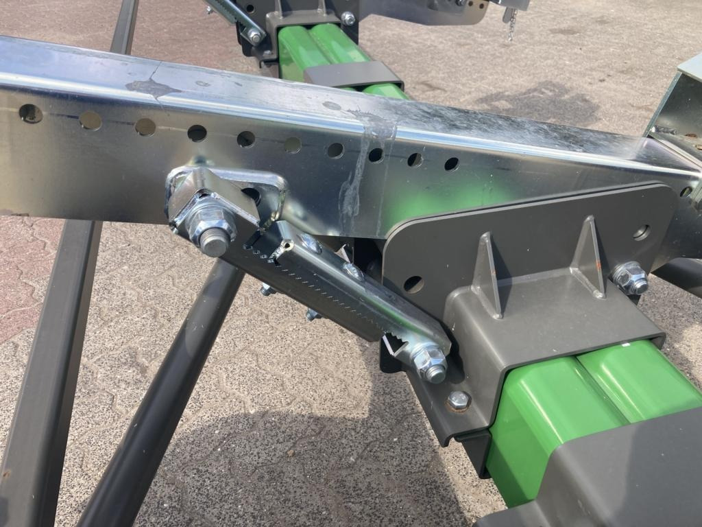 Ziegler 4WT JD HD40X - Sklízecí mlátička: obrázek 2 Ziegler 4WT JD HD40X - Sklízecí mlátička: obrázek 2