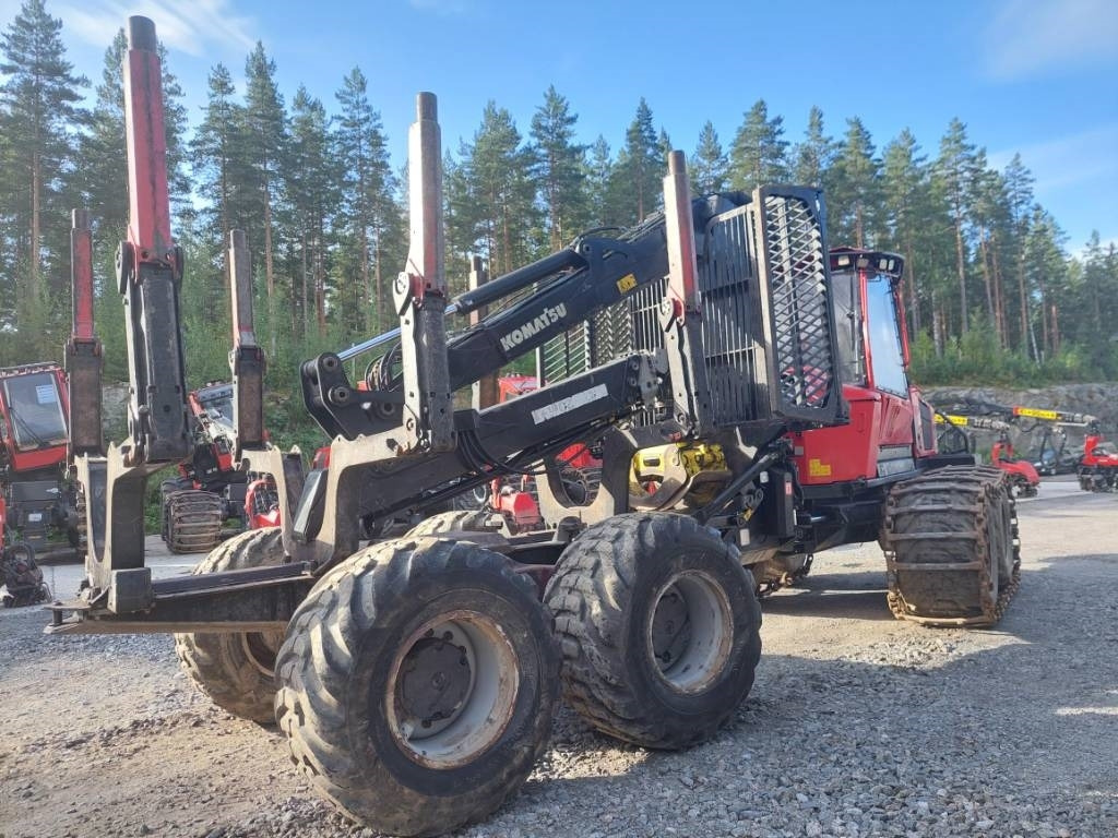 Komatsu 875 - Vyvážecí souprava: obrázek 3 Komatsu 875 - Vyvážecí souprava: obrázek 3