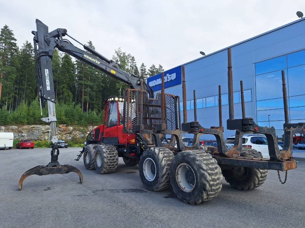 Komatsu 875 - Vyvážecí souprava: obrázek 3 Komatsu 875 - Vyvážecí souprava: obrázek 3