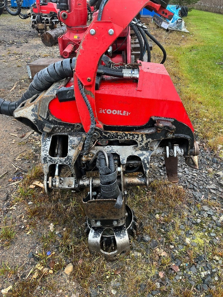 Komatsu 911 - Harvestor: obrázek 3 Komatsu 911 - Harvestor: obrázek 3