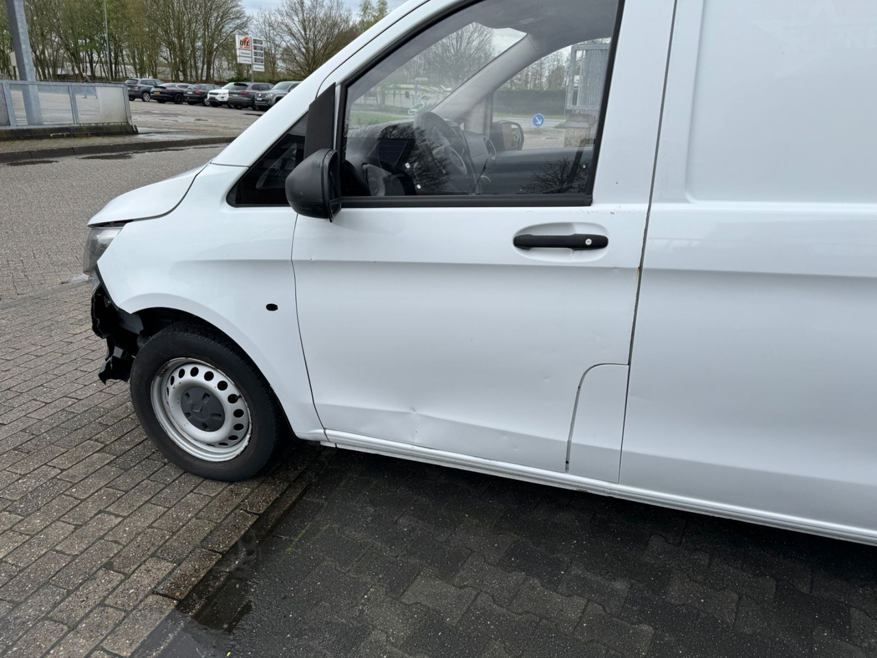 Mercedes-Benz Vito Kasten 111 CDI FWD lang Camera / Tempomat Mercedes-Benz Vito Kasten 111 CDI FWD lang Camera / Tempomat - Malá dodávka: obrázek 3 Mercedes-Benz Vito Kasten 111 CDI FWD lang Camera / Tempomat Mercedes-Benz Vito Kasten 111 CDI FWD lang Camera / Tempomat - Malá dodávka: obrázek 3