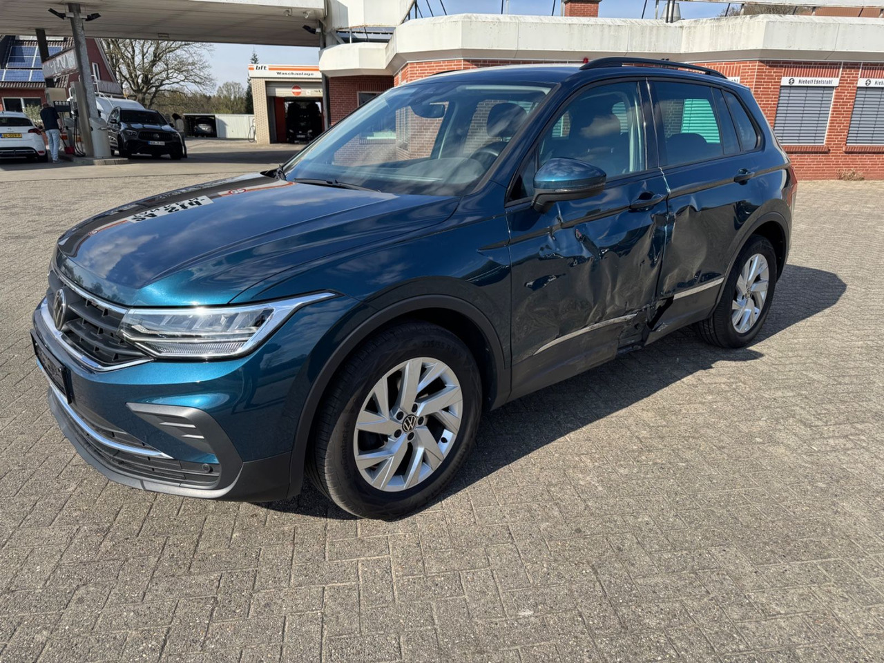 Volkswagen Tiguan Life 4Motion 2.0 TDI 7-Gang AHK - SUV: obrázek 2 Volkswagen Tiguan Life 4Motion 2.0 TDI 7-Gang AHK - SUV: obrázek 2